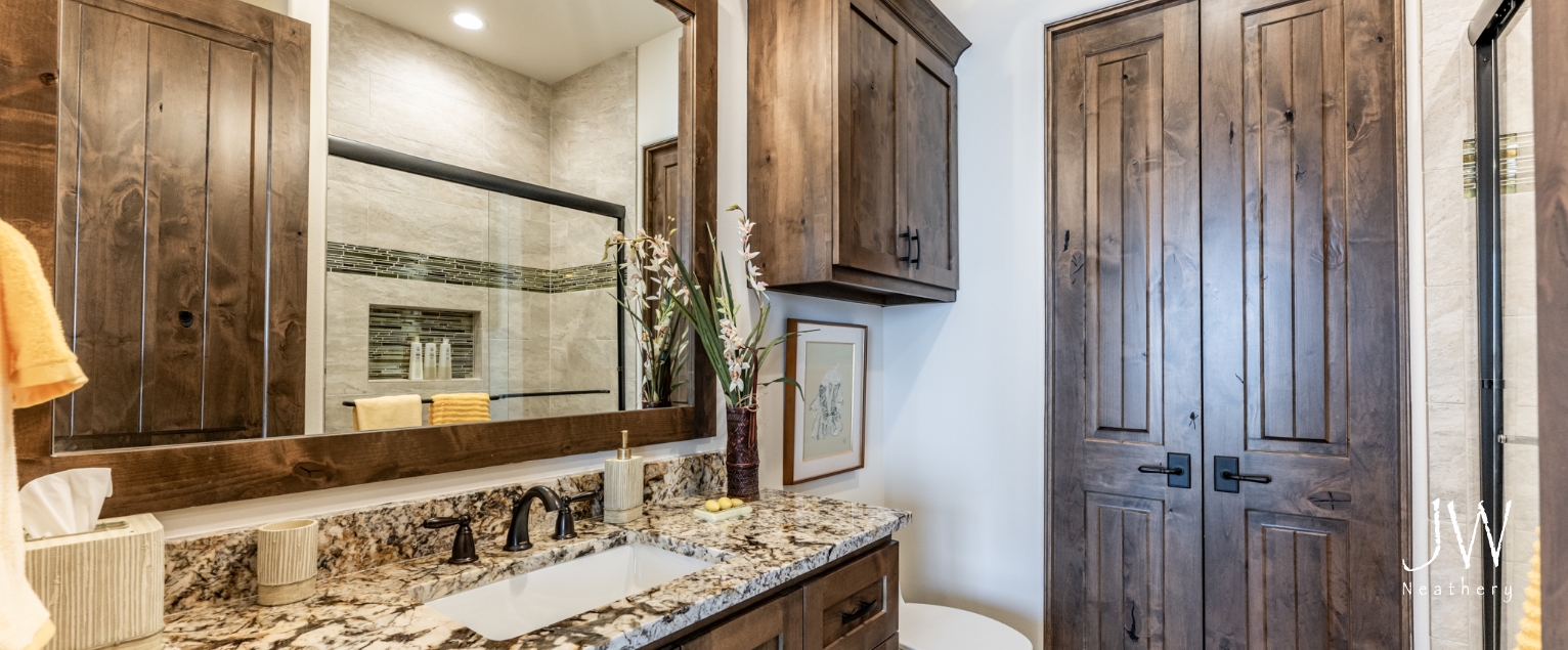 Bathroom Lakeside Spanish